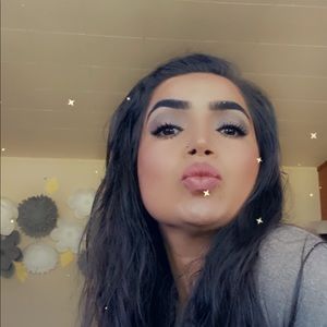 Meet your Posher, Aysha